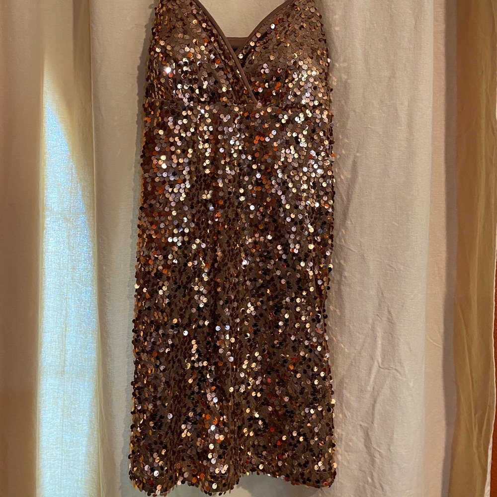 XS Gold Sequin Dress - Picture 2 of 2